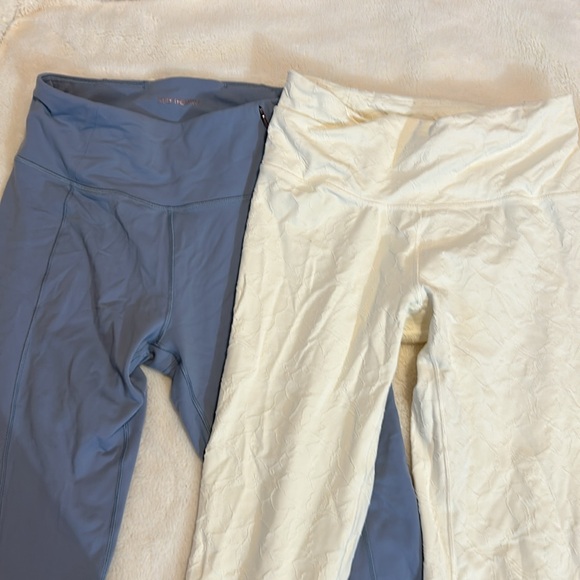 2 Carrie underwood workout leggings/capris - Picture 1 of 7